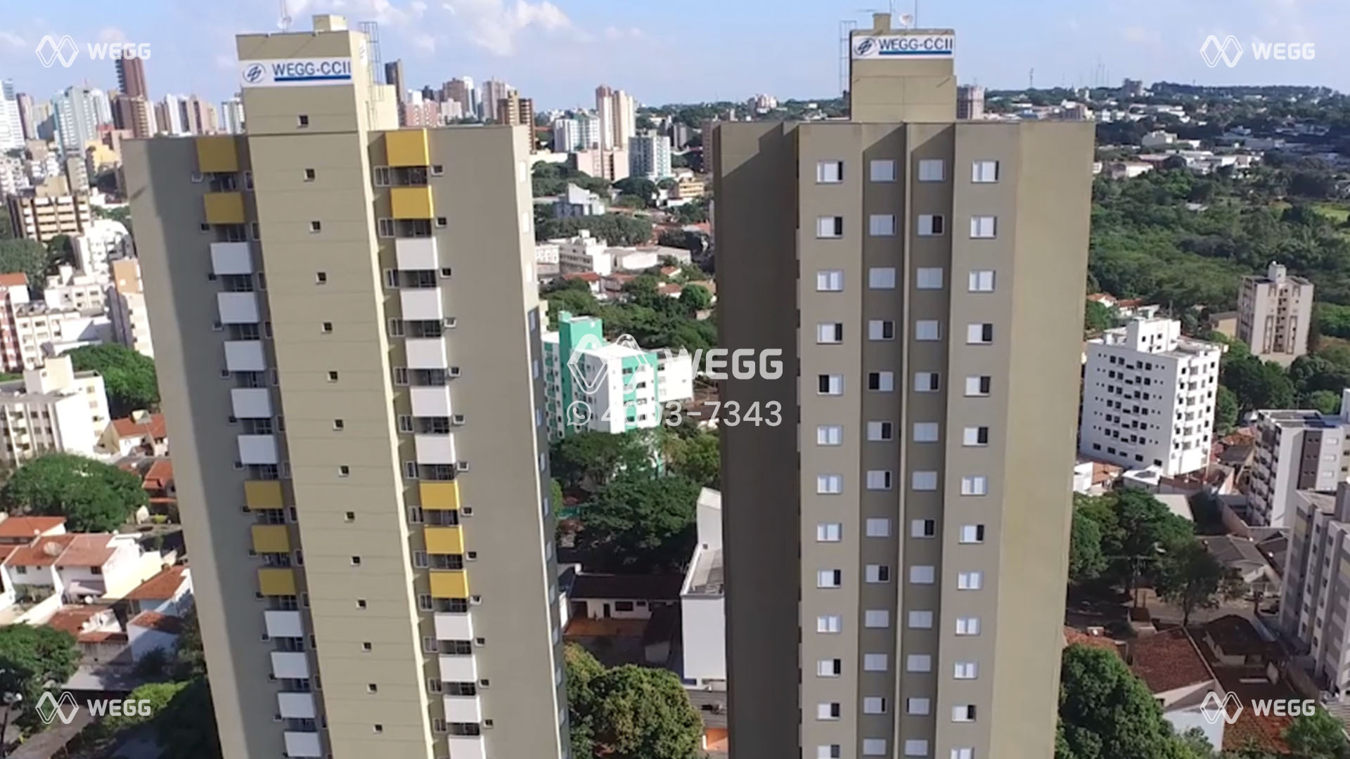 fachada-rouget-village